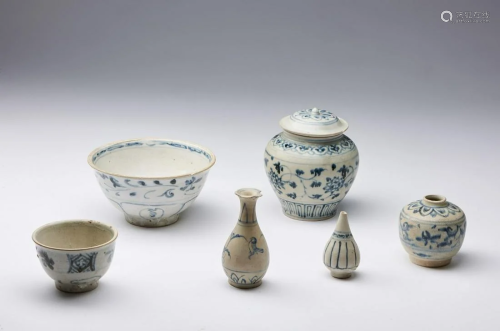 Arte Sud-Est Asiatico A group of six pottery vessels