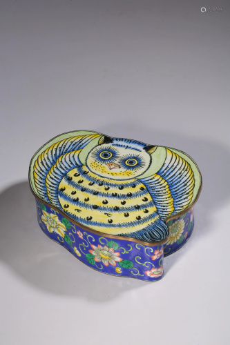 A Chinese enamelled bronze box
