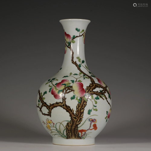 A famille rose vase with peach pattern