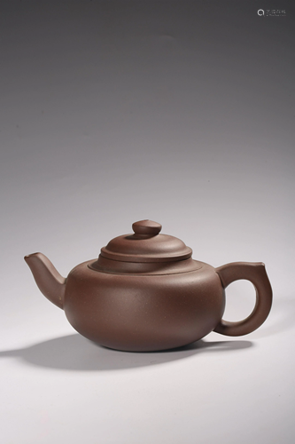 A Chinese 1980s - 1990s zisha teapot