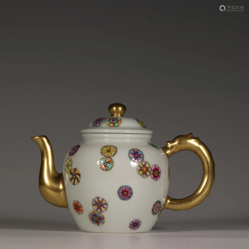 Famille rose flower ball teapot