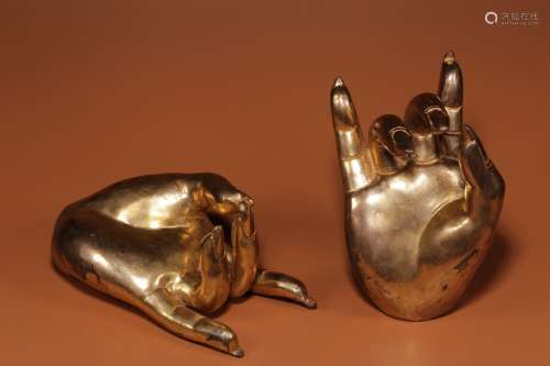 Qing Dynasty, a Pair of Gilded Bronze Buddha Hands, 1.75 KG