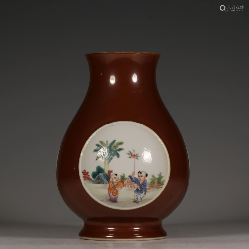 Sauce-glazed window-opening famille rose vase