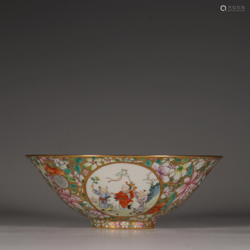 Qianlong style Famille Rose Flower bowl
