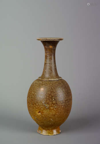 北齊  相州窯褐釉長頸瓶