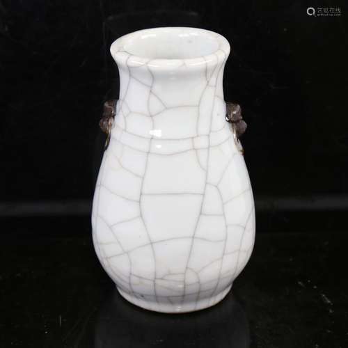 A Chinese white crackle glaze porcelain vase, with relief mo...