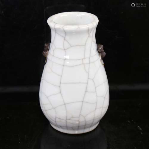 A Chinese white crackle glaze porcelain vase, with relief mo...