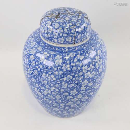 A Chinese blue and white porcelain jar and cover, hand paint...