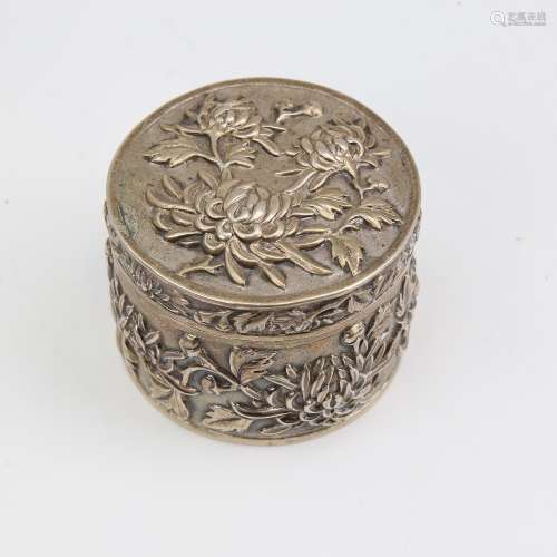 A late 19th/early 20th century Chinese export silver box and...