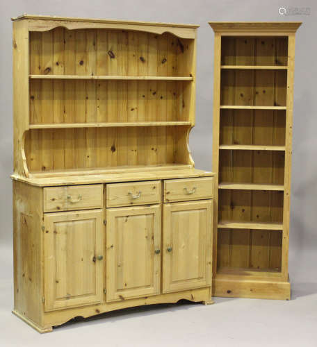 A modern pine dresser, height 180cm, width 122cm, depth 46cm...