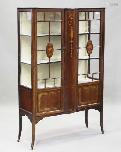 An Edwardian mahogany glazed display cabinet, inlaid with be...