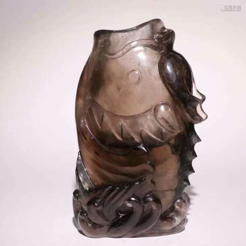 A grey Crystal fish-shaped vase