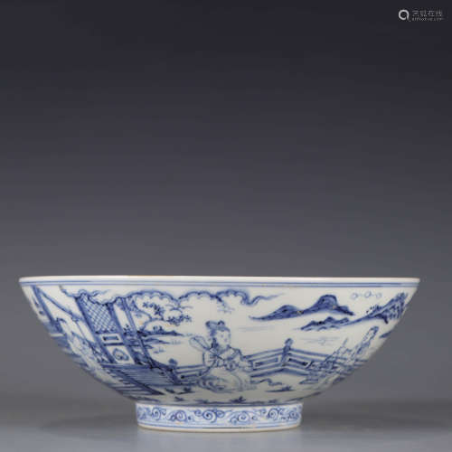 A blue and white ladies bowl