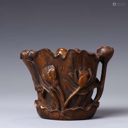 A carved eaglewood lotus cup