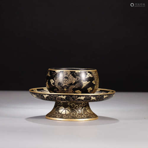 A gilt-inlaid black-ground dragon and cloud cupstand
