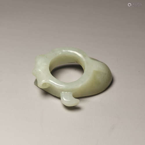 A jade sword Thumb Ring