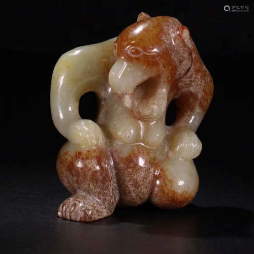 A russet jade carving of a bear