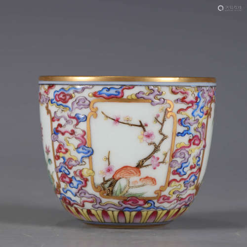 A famille rose  clouds and plum blossoms cup