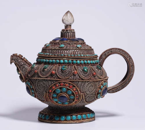 SILVER POT EMBEDDED WITH GEM