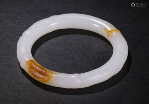 HETIAN JADE BANGLE CARVED WITH BAMBOO