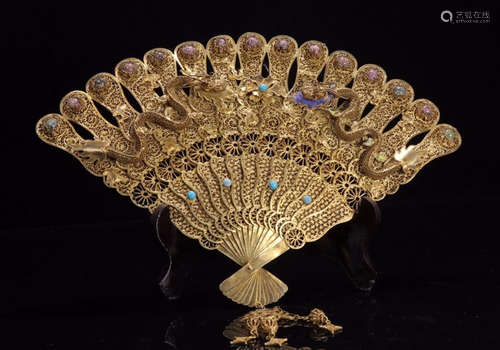 GILT SILVER FAN EMBEDDED WITH GEM