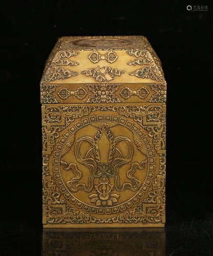 GILT BRONZE BOX CARVED WITH FLOWER PATTERN