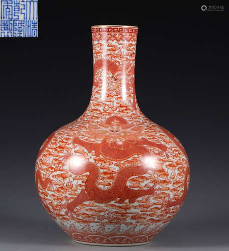 DAQINGQIANLONGNIANZHI MARK ALUM RED GLAZE VASE