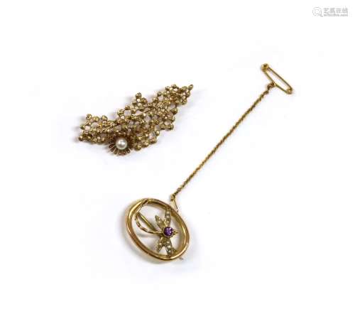 一枚爱德华时代的金质紫水晶和分割珍珠蜻蜓胸针。
