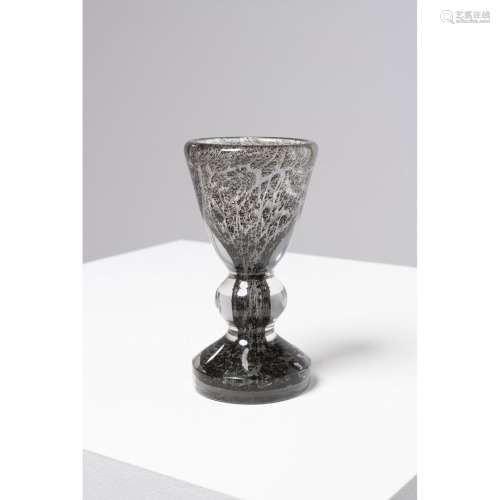 莫里斯-马里诺 (1882-1960)Chalice泡沫玻璃背面签有 