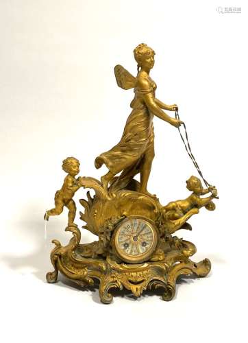 鎏金铜钟，表现赛琪在她的战车上，以罗凯尔的形式，由普蒂陪同，一个...