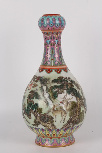 A FAMILLE-ROSE VASE.MARK OF QIANLONG