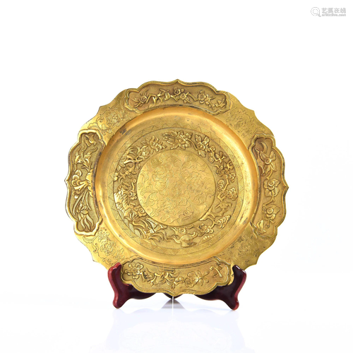 A CARVED GILT-BRONZE DISH