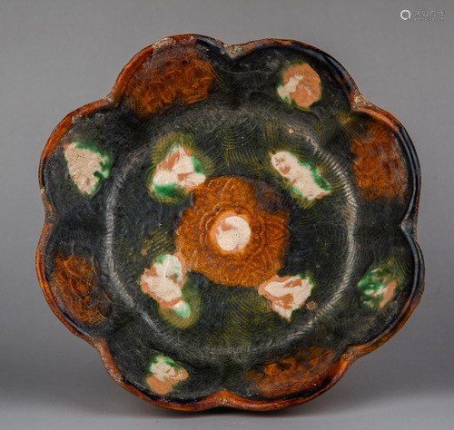 A SANCAI-GLAZED DISH