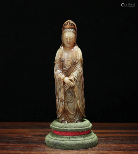 A CARVED SOAPSTONE GUANYIN.QING PERIOD