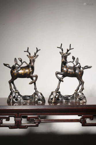 A PAIR OF GILT-BRONZE DEERS .QING PERIOD