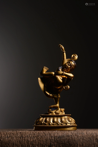 A GILT-BRONZE DANCE OF GUARDIAN