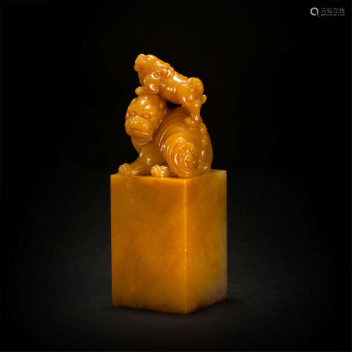 Orpiment seal in lion form from Qing