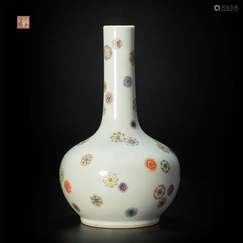 Famille rose vase from Qing