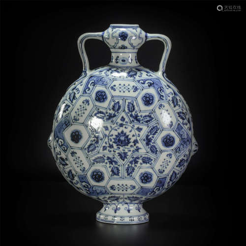 Blue and white ceramic moon flask from Ming