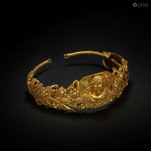 Gold crown from Sassanid Dynasty