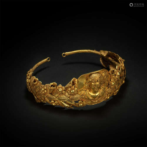 Gold crown from Sassanid Dynasty