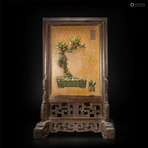 Screel with flower painting and inlayed treasures from Qing