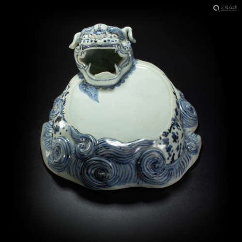 Celadon ink stone in lion form from Yuan