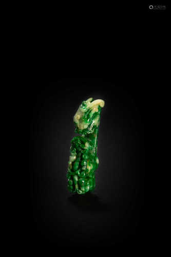 Green jade belt hook from Ming