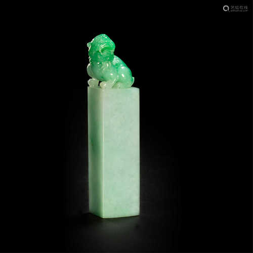 Green jade seal in lion form from Ming