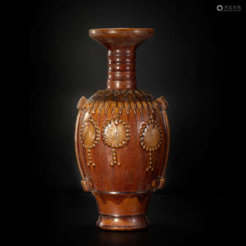 Yellow glazed vase from the Five Dynasties