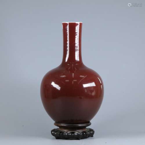清中期 红釉天球瓶（带座）