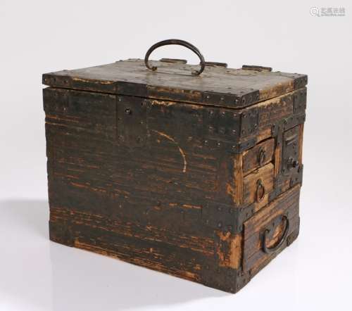 Japanese scholars box, the rectangular metal strapped box wi...