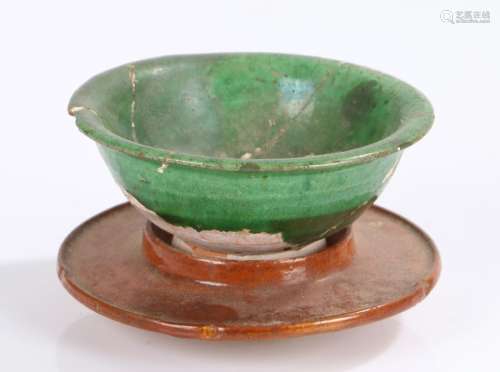 Chinese Liao green glazed bowl, Liao Dynasty (907 - 1125) wi...