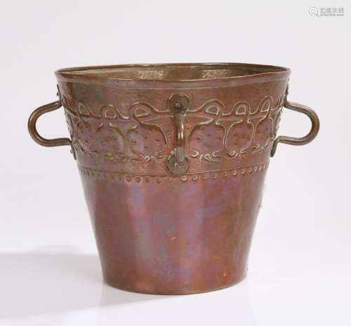 Arts and Crafts copper bucket, the tapering body with hangin...